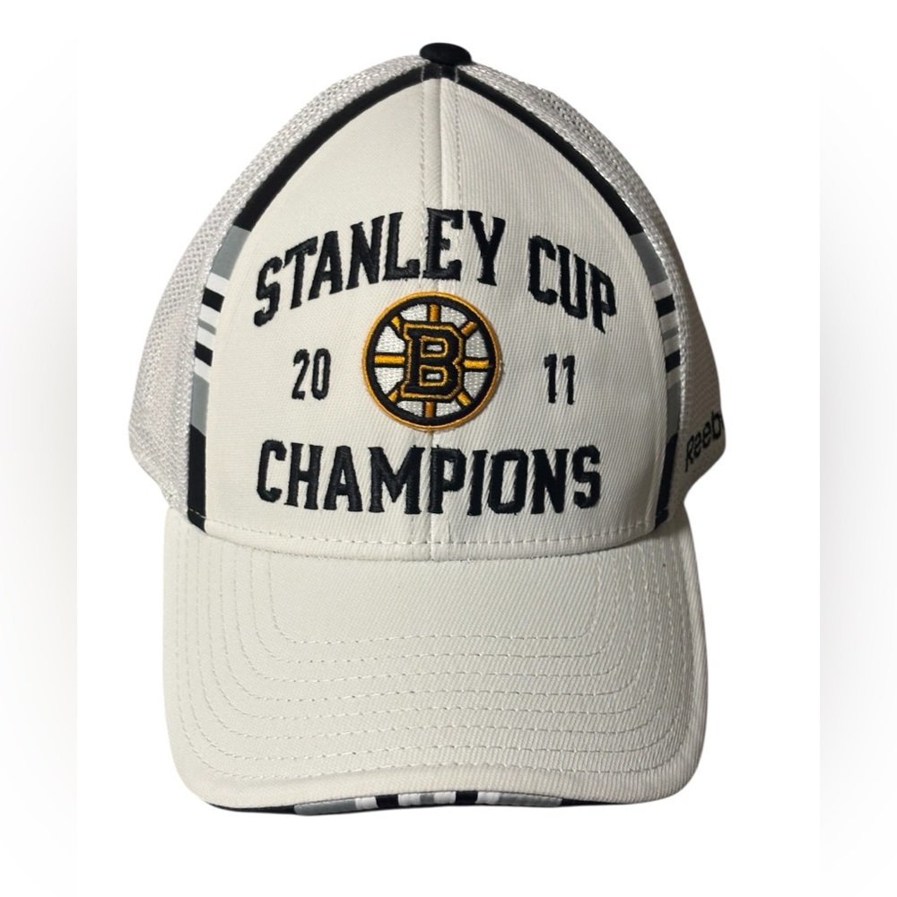Boston Bruins Reebok White and Black Stanley Cup Champions Cap
